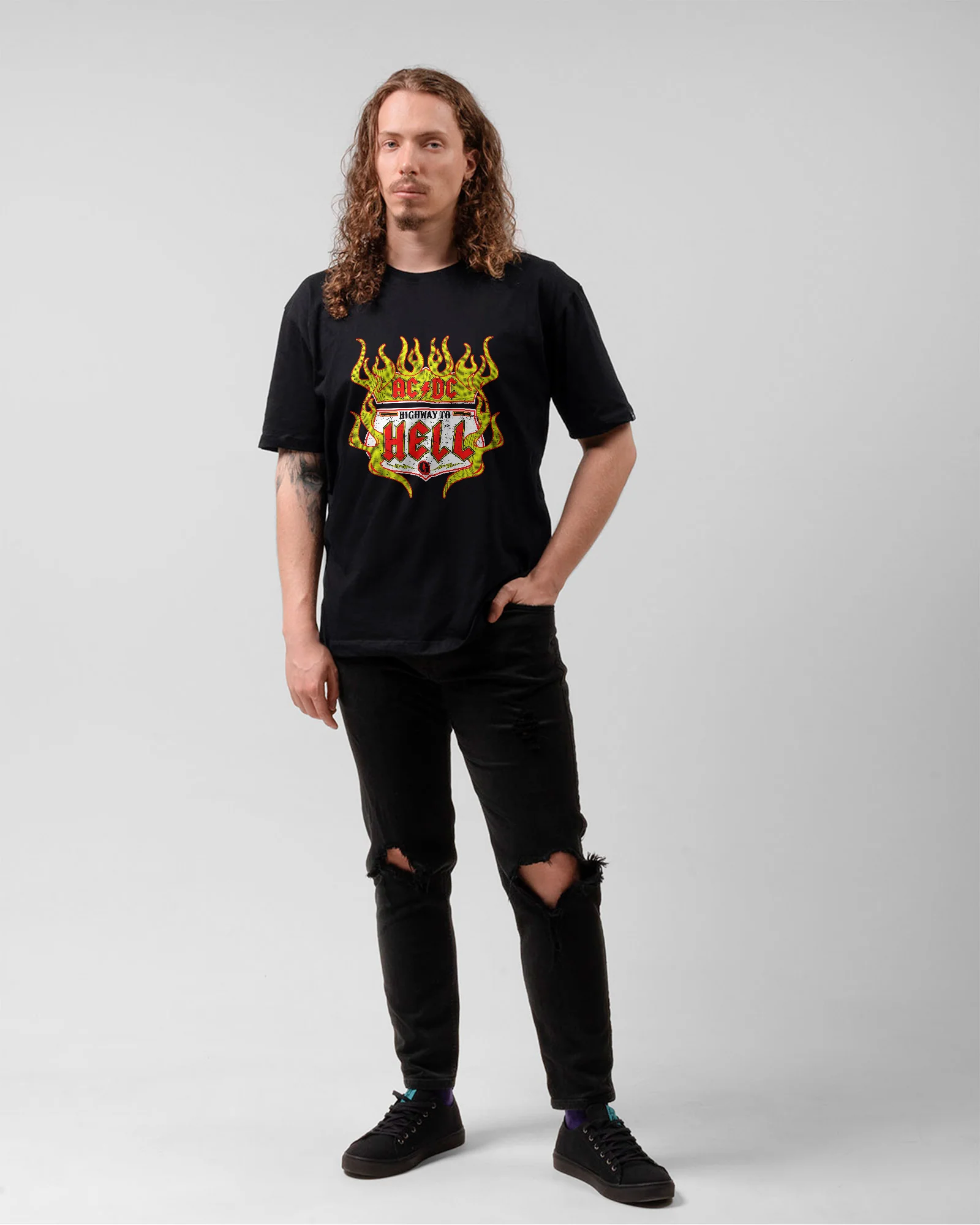 Camiseta Preta AC/DC To Hell Stamp - Image 3