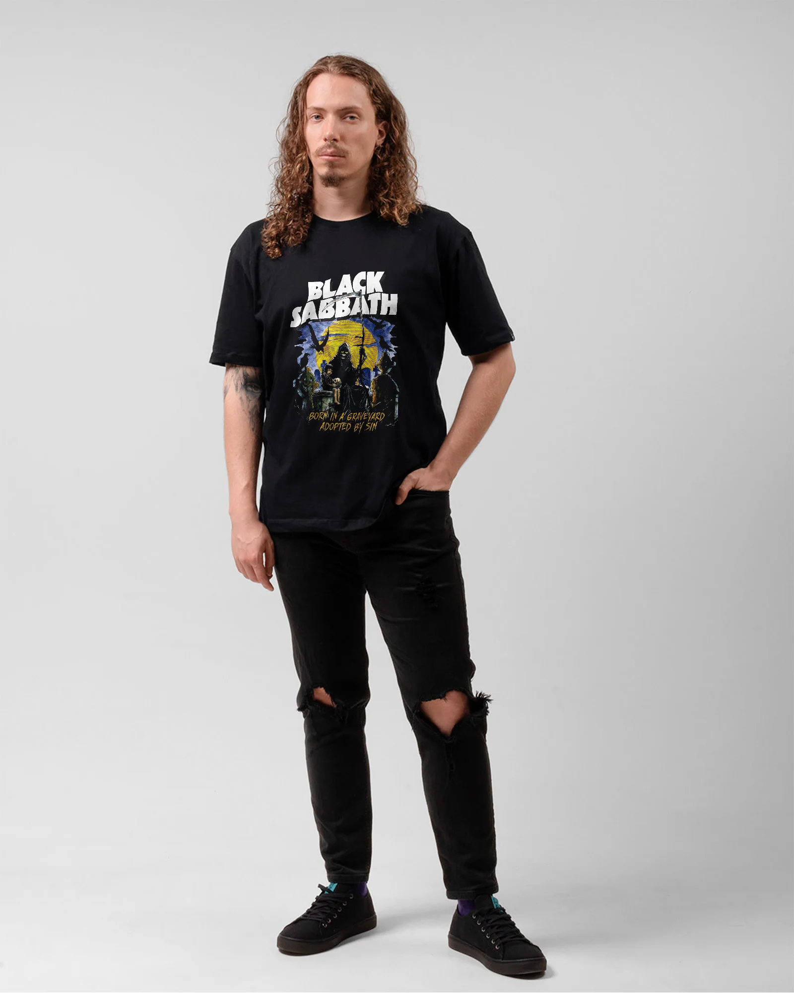 Camiseta Preta Black Sabbath Born in Graveyard - Image 5