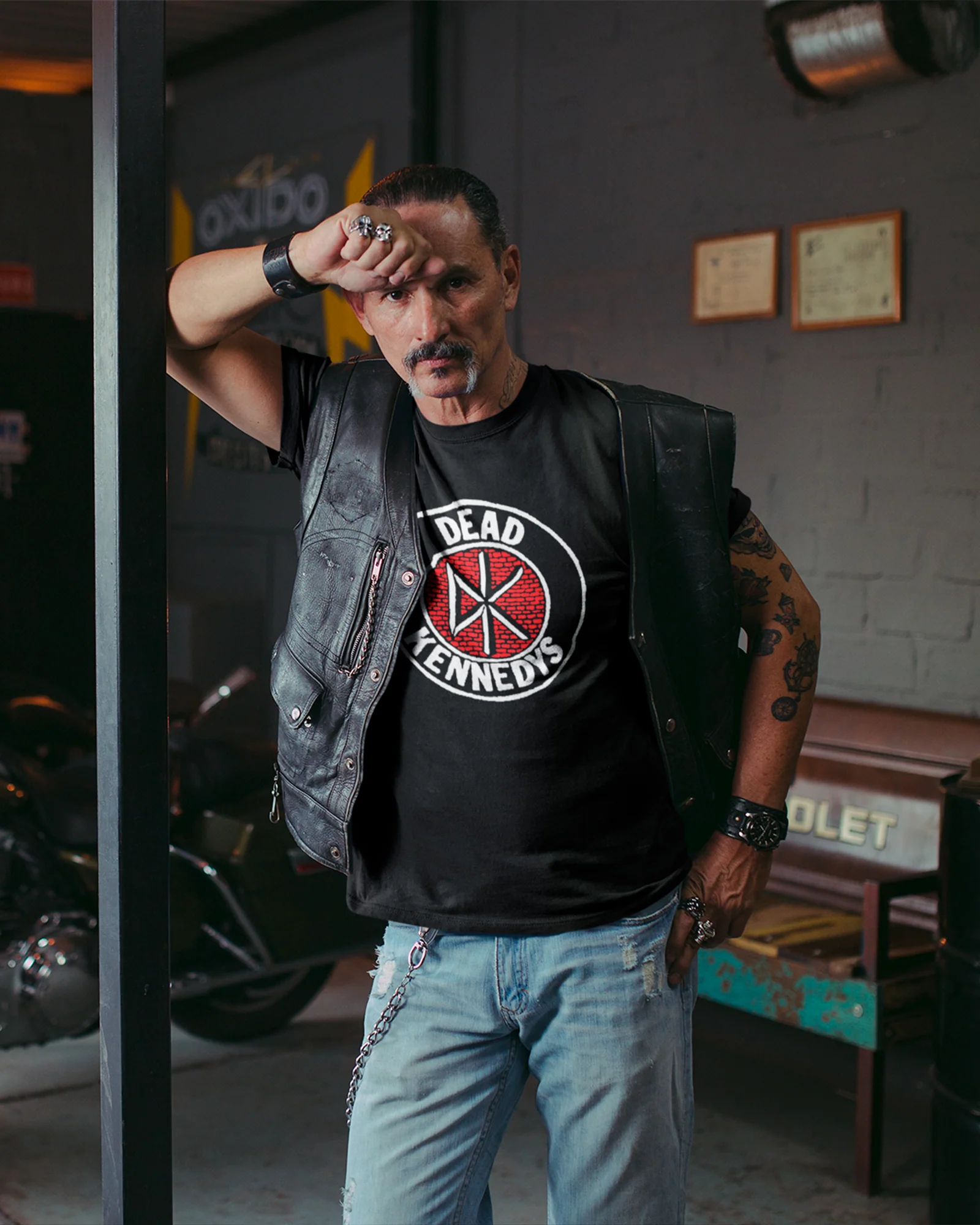 Camiseta Preta Dead Kennedys Logo Círculo Punk - Image 2