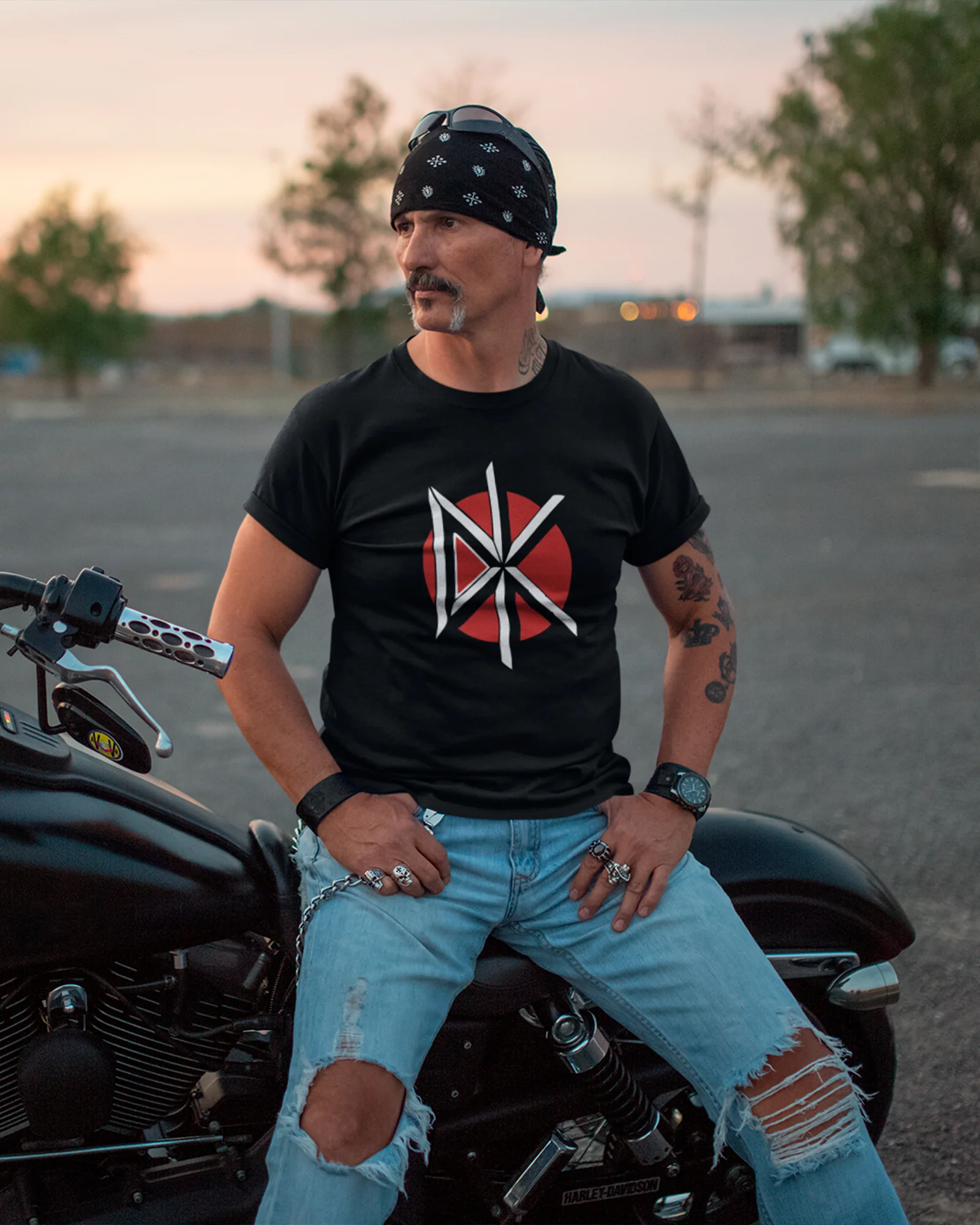 Camiseta Preta Dead Kennedys Logo Vermelha Punk Rock - Image 2