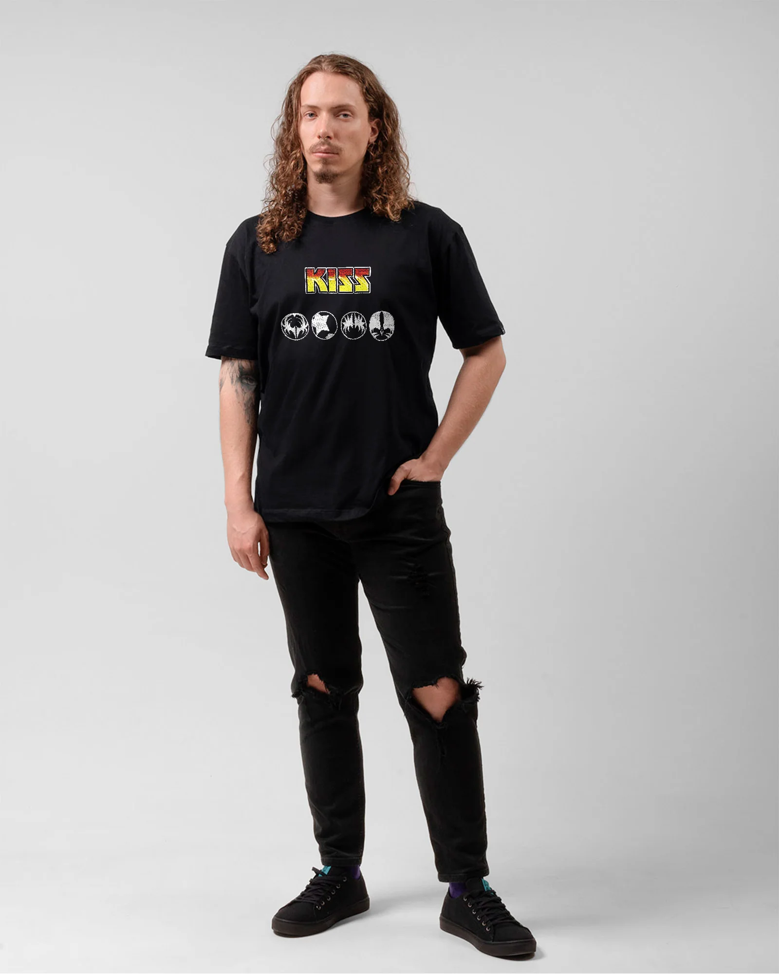 Camiseta Preta KISS Degradê Colorido Símbolos Unissex - Image 5