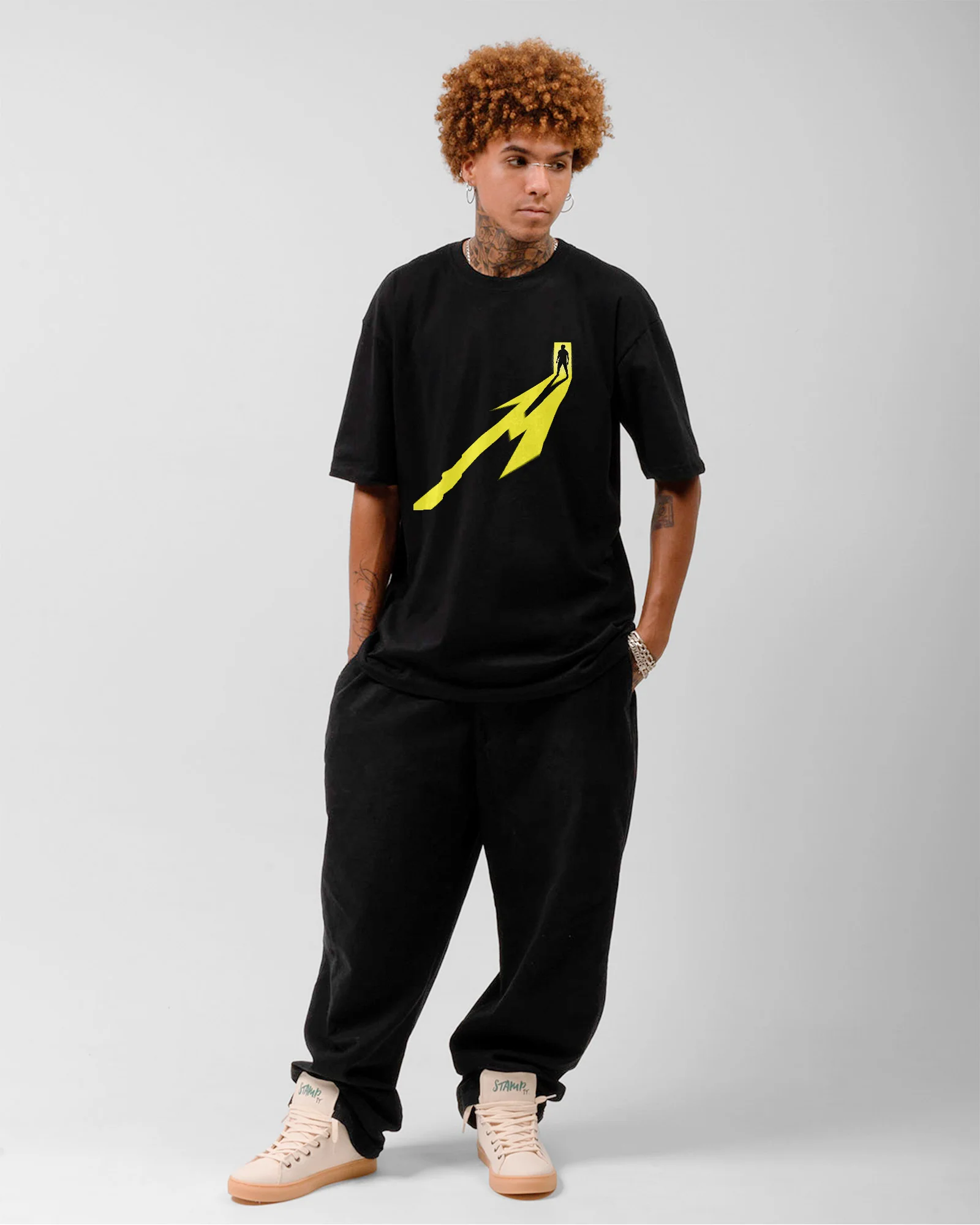 Camiseta Preta Metallica Luz Homem Porta M - Image 3