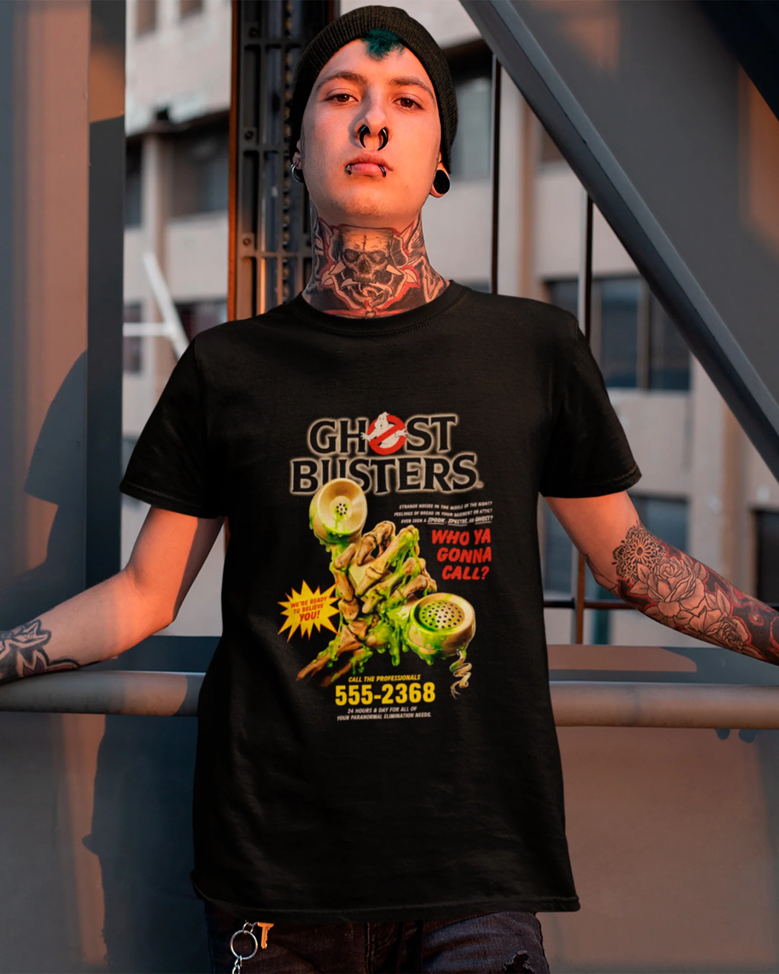 Camiseta Preta Skeleton Hand Ghost Call Unissex - Image 4