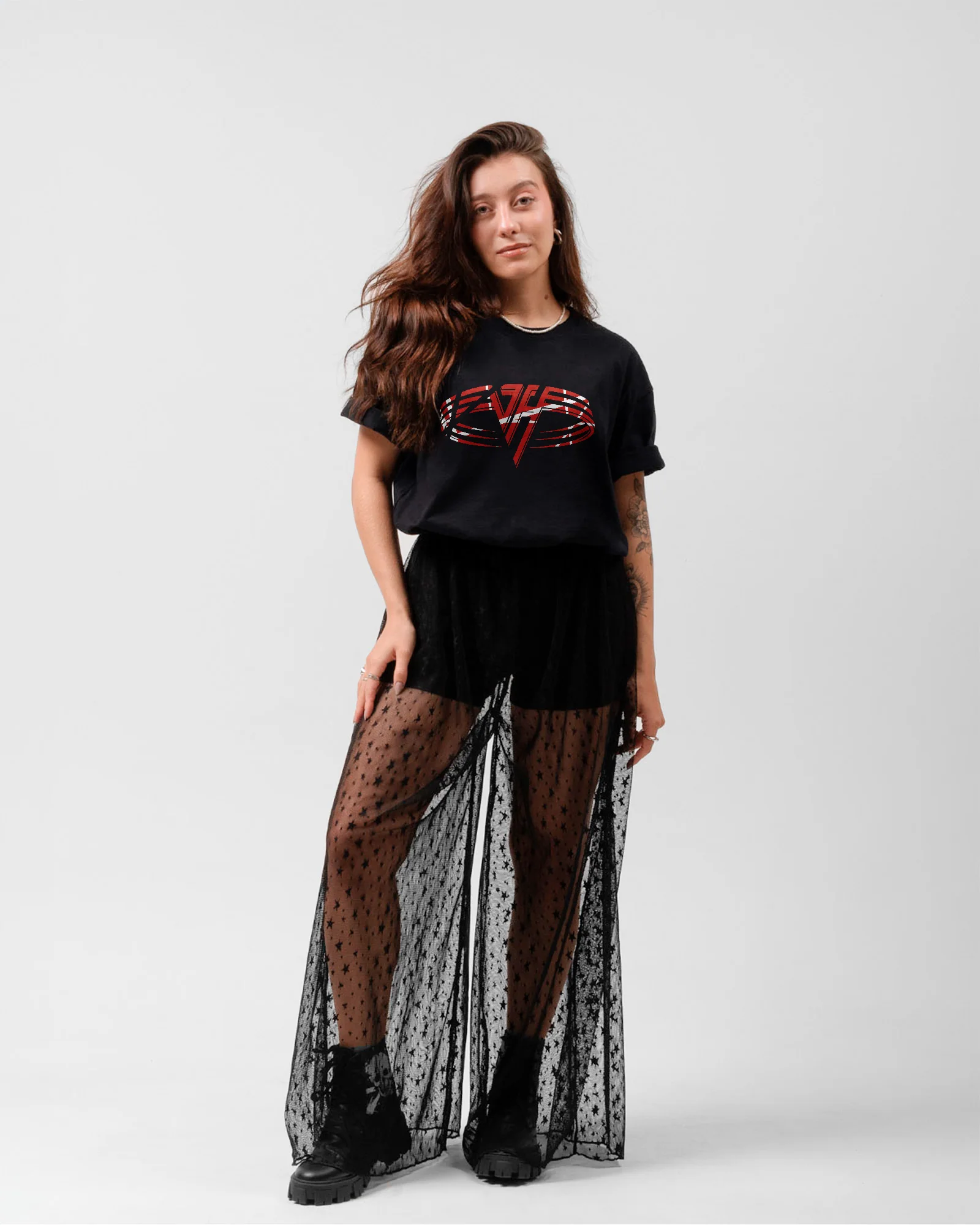 Camiseta Preta Van Halen Iniciais Logo Círculo Vermelho Unissex - Image 4