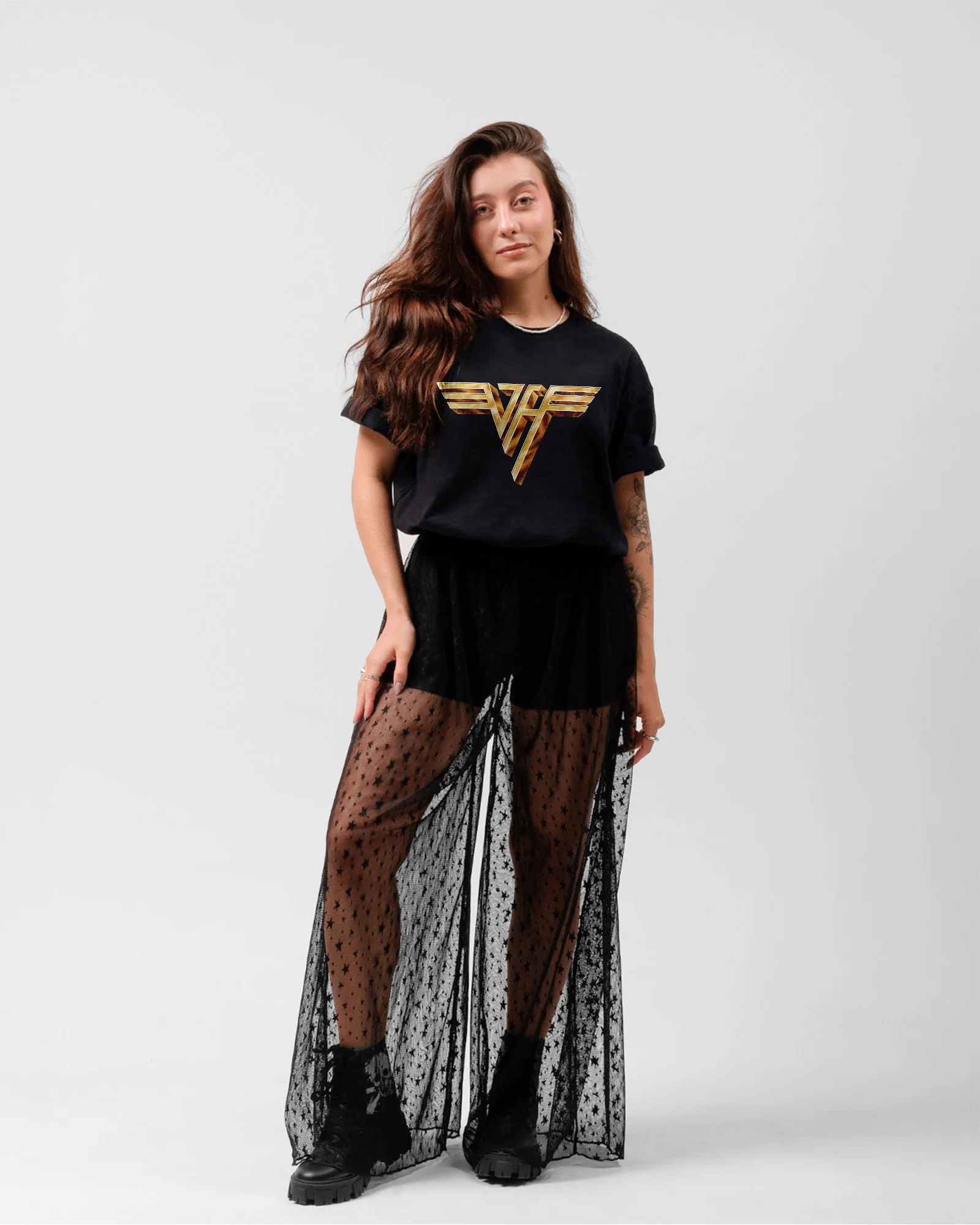 Camiseta Preta Van Halen Logo Dourado Unissex - Image 4