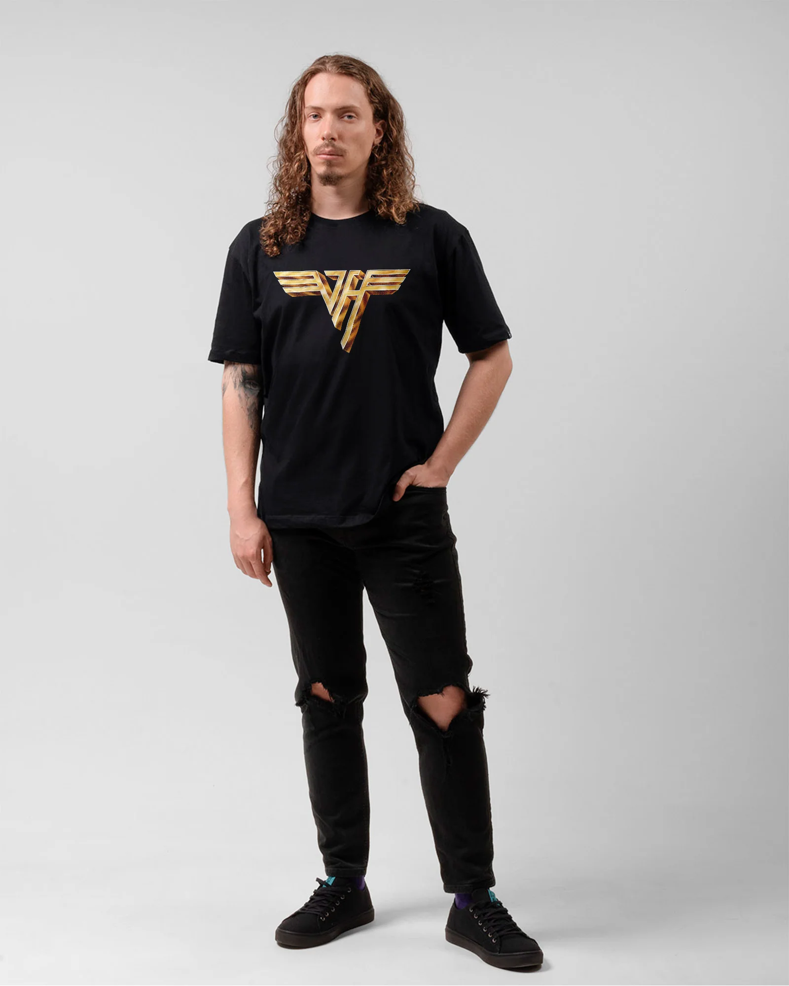 Camiseta Preta Van Halen Logo Dourado Unissex - Image 5