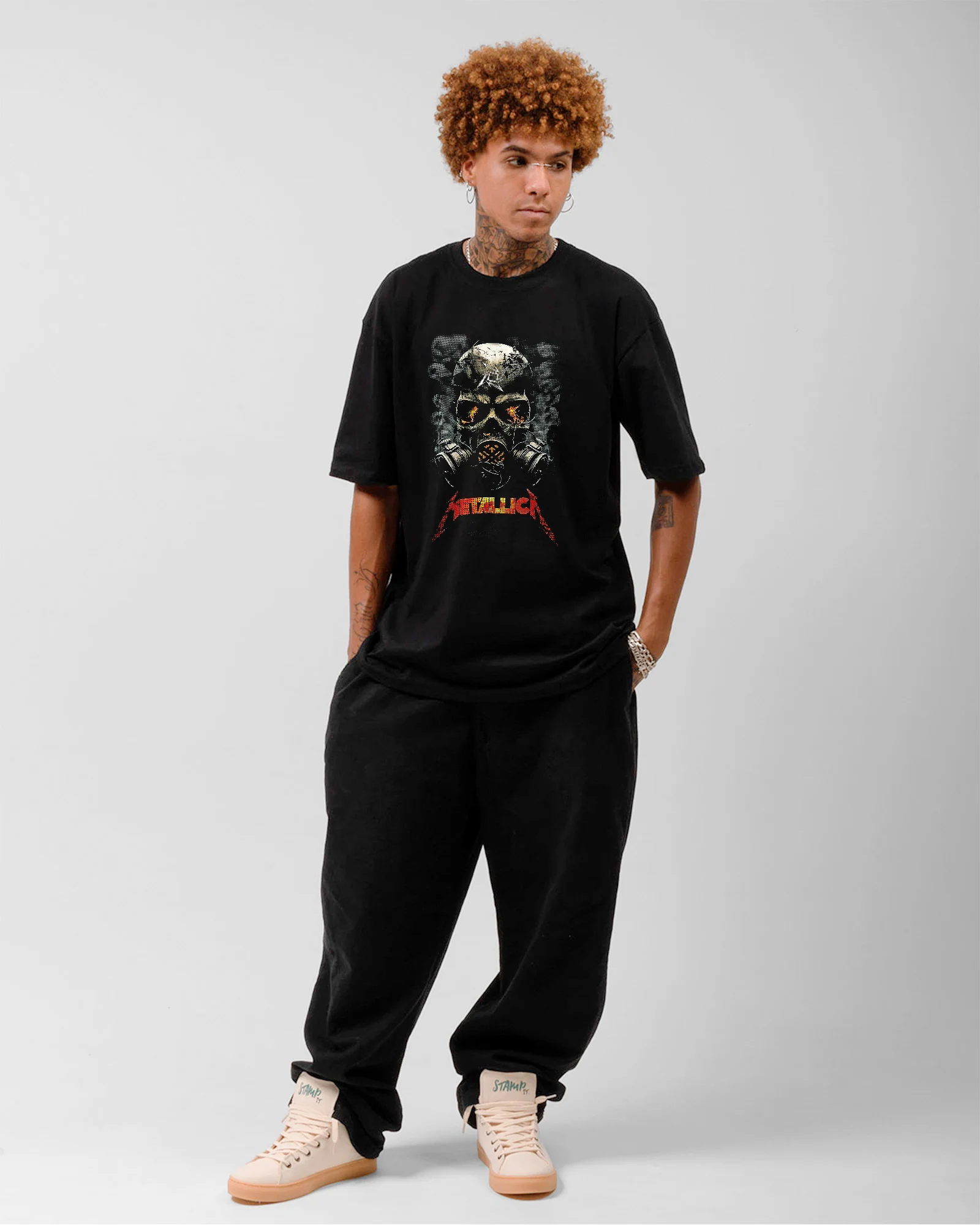 Camiseta Rock Metallica Gas Mask Estampa - Image 3