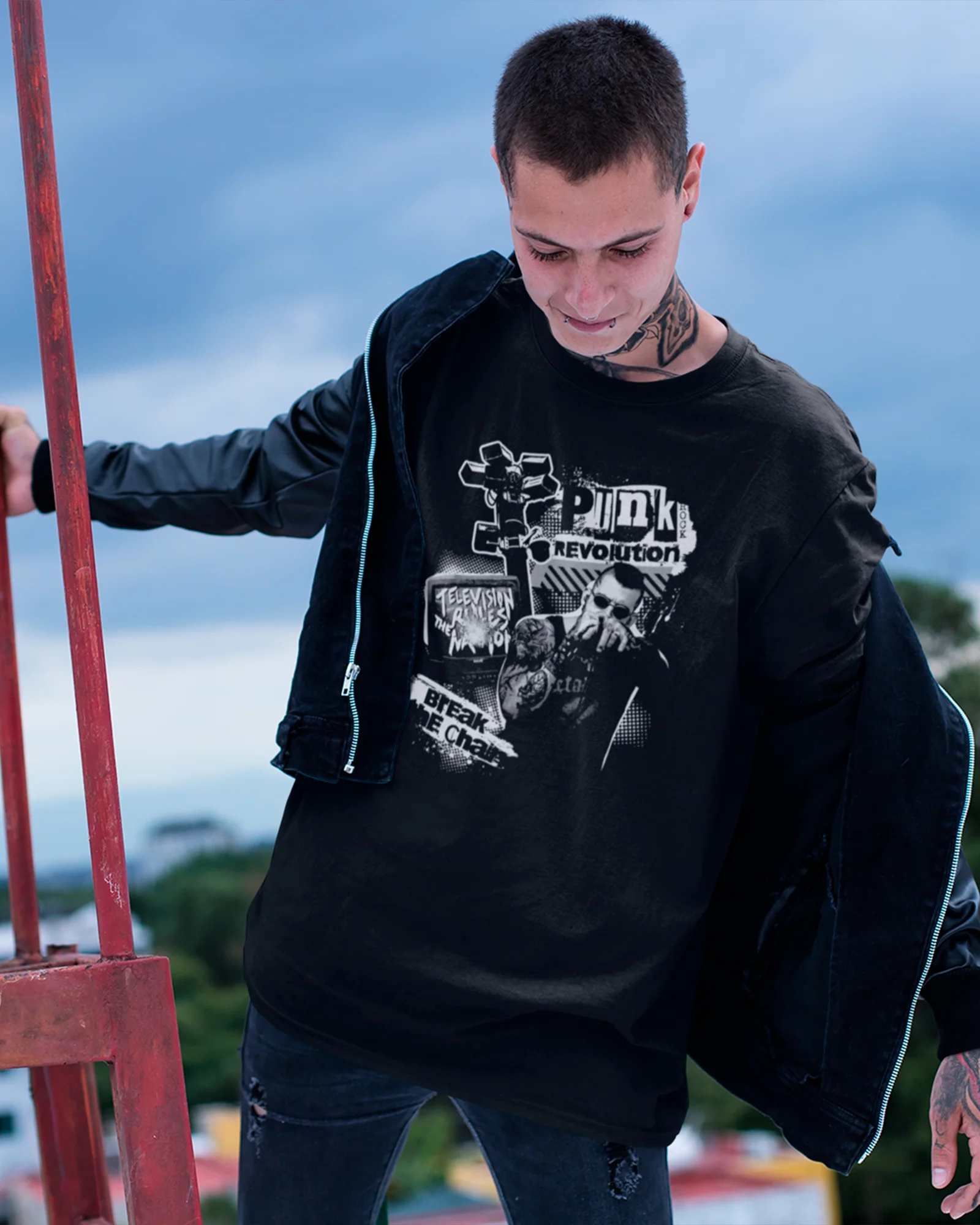 Camiseta Rock Punk Revolution Clássica - Image 2